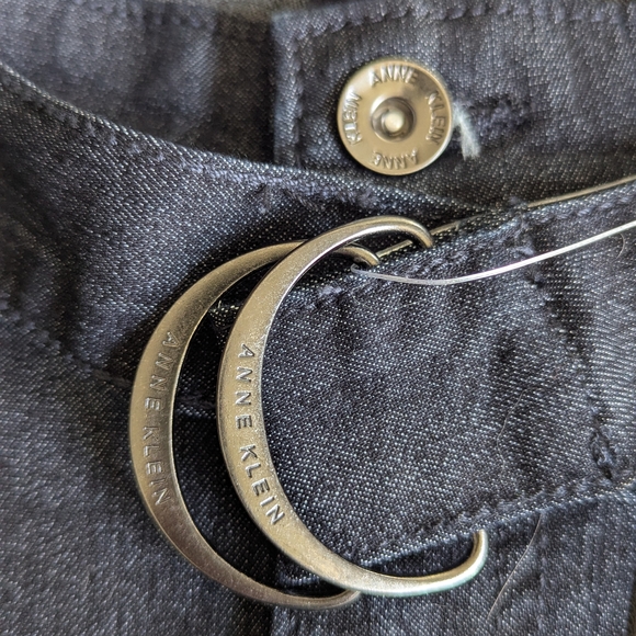 NWT Anne Klein Black Denim Belted Shorts - Size 16 - Picture 6 of 6